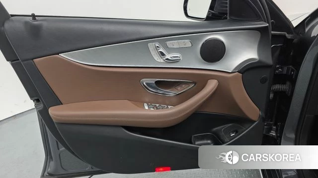 Mercedes-Benz E-Class W213 id 4286255 из Кореи 19
