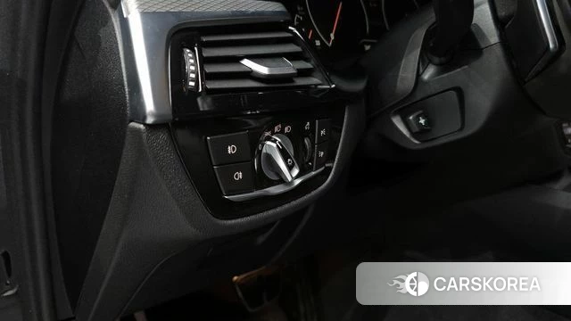 BMW 5 Series (G30) id 4269123 из Кореи 19