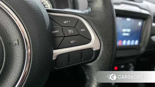 Jeep Renegade id 4495730 из Кореи 19