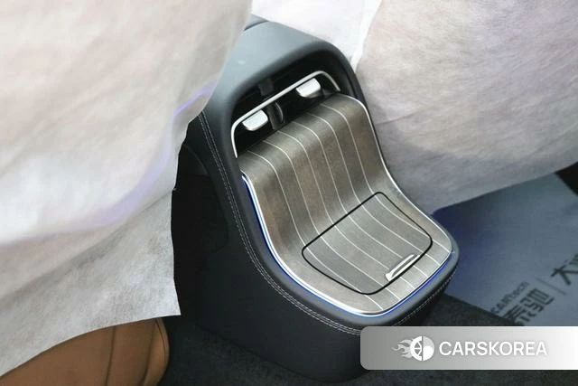 Mercedes-Benz E-class id 3939329 из Китая 19