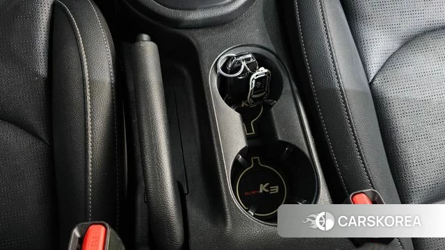 Kia Come New K3 id 4642856 из Кореи 19