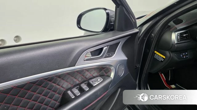 Genesis G70 id 4551990 из Кореи 19