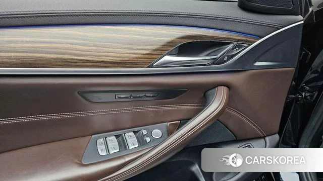 BMW 5 Series (G30) id 4794565 из Кореи 19