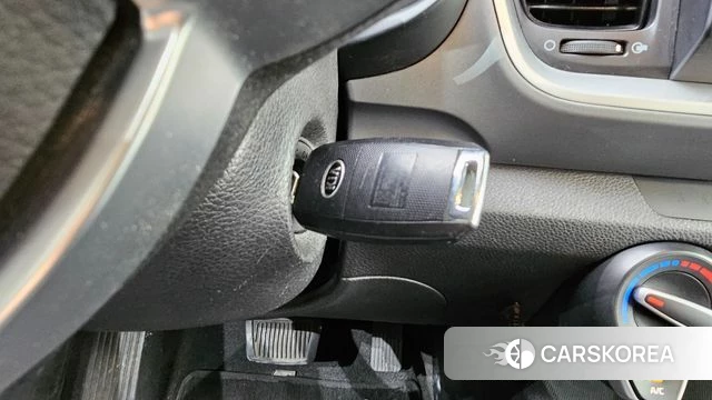 Kia Stonic id 4760467 из Кореи 19