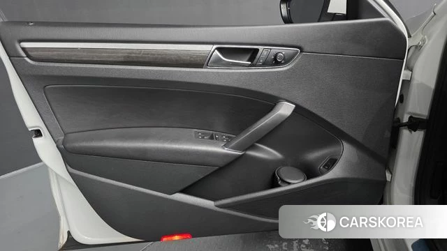 Volkswagen The New Passat id 4465530 из Кореи 19
