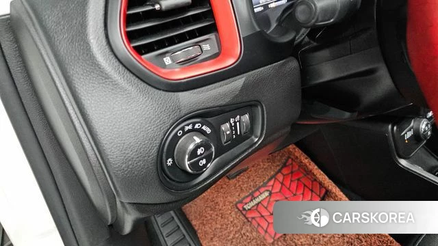 Jeep Renegade id 4325663 из Кореи 19