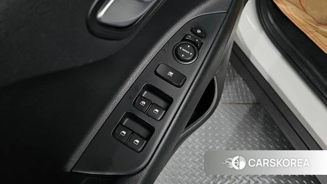 Kia Stonic id 4465426 из Кореи 19