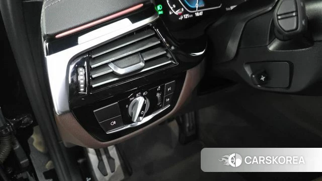 BMW 5 Series (G30) id 4283278 из Кореи 19