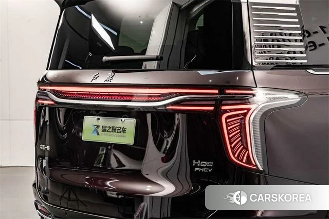 Red flag HQ9 PHEV id 3857698 из Китая 19