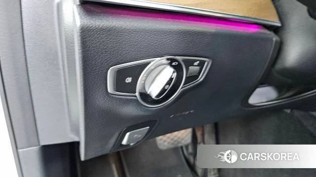 Mercedes-Benz E-Class W213 id 4409521 из Кореи 19