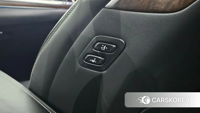 Genesis G90 id 4849582 из Кореи 19
