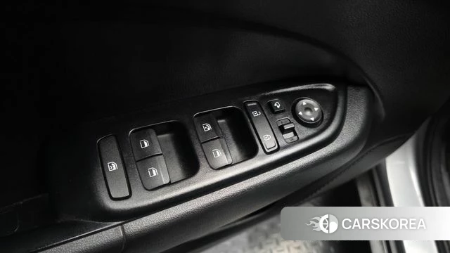 Hyundai Venue id 4285244 из Кореи 19