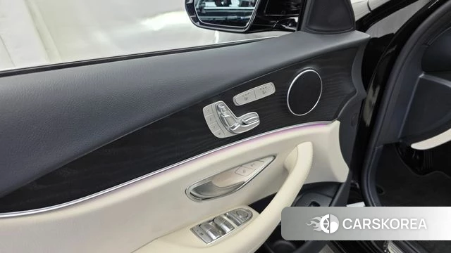 Mercedes-Benz E-Class W213 id 4201223 из Кореи 19