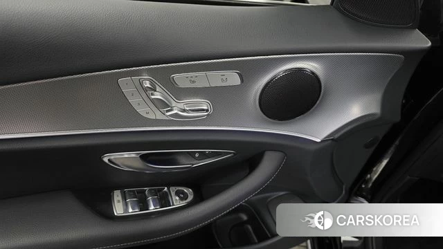 Mercedes-Benz E-Class W213 id 4568445 из Кореи 19