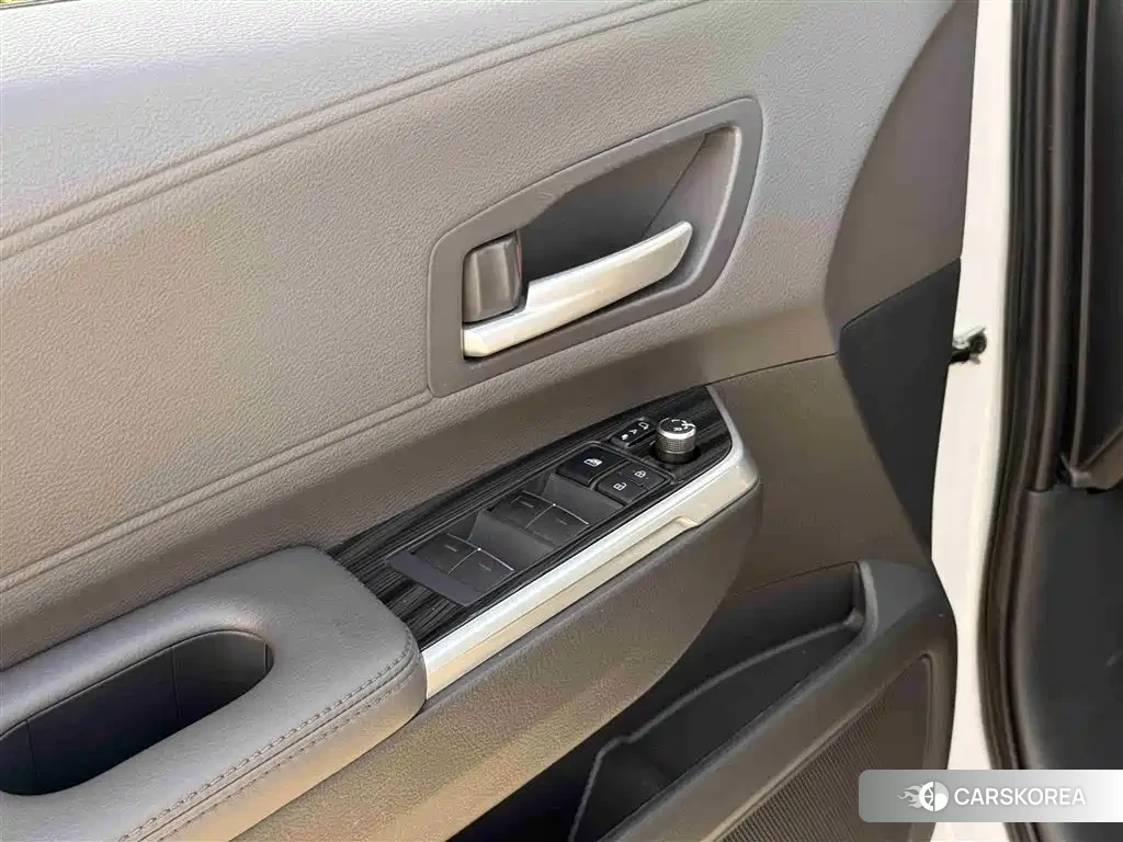 Toyota Sienna id 4653924 из Китая 19