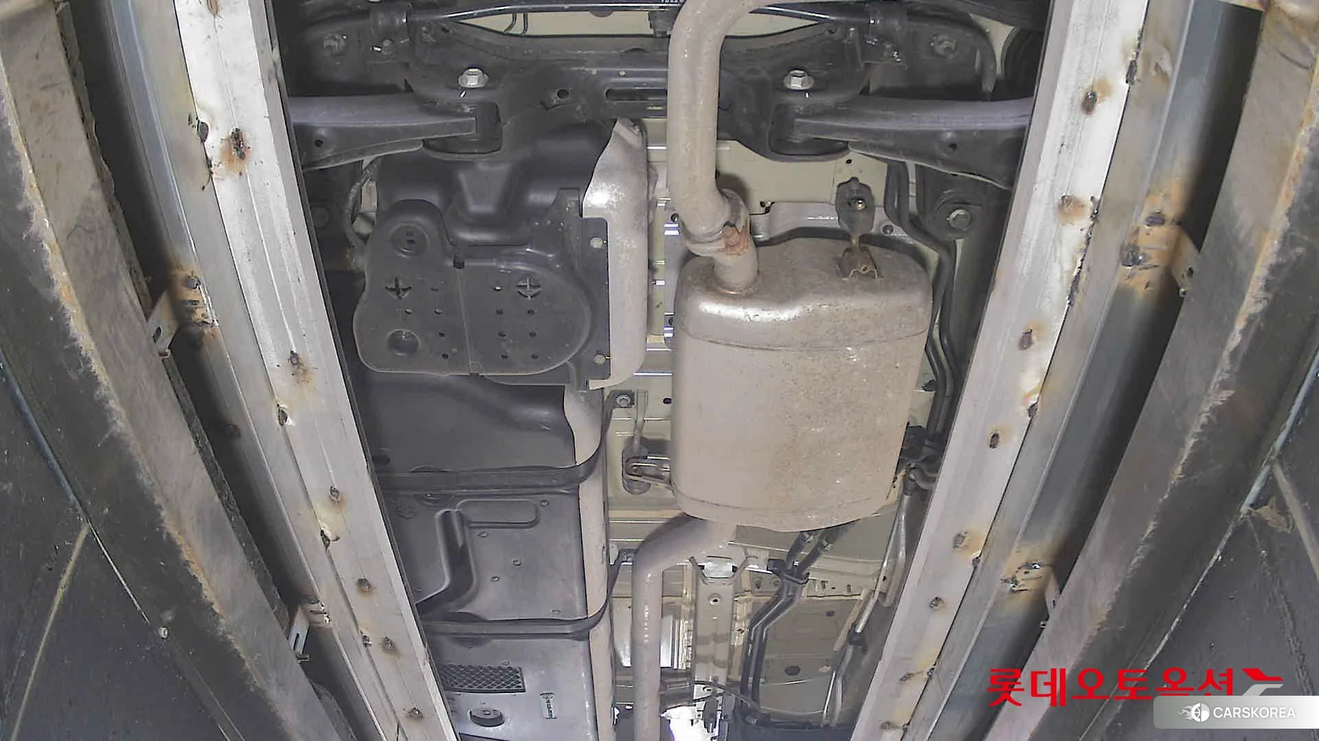 Kia Carnival id 3888403 из Кореи 19