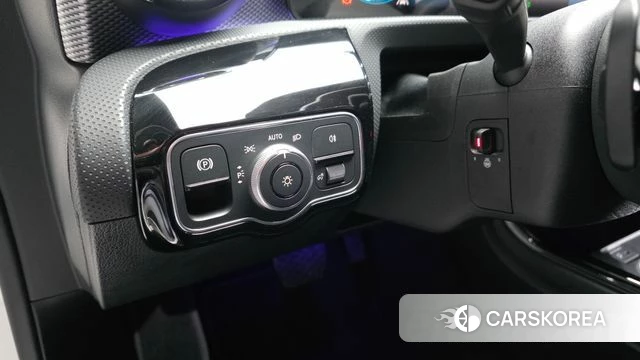 Mercedes-Benz A-Class W177 id 4302800 из Кореи 19
