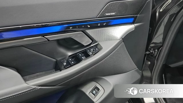 BMW 5 Series (G60) id 4200652 из Кореи 19