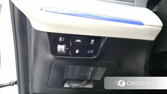 Hyundai The New Grandeur IG Hybrid id 4735757 из Кореи 19