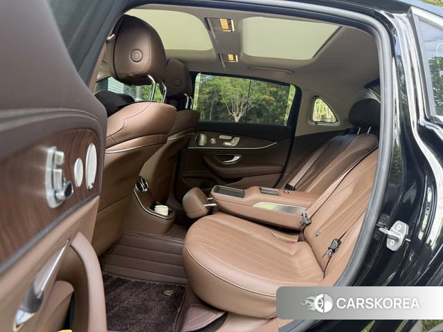 Mercedes-Benz E-class id 4314426 из Китая 19