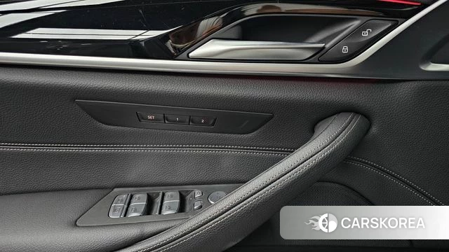 BMW 5 Series (G30) id 4716410 из Кореи 19