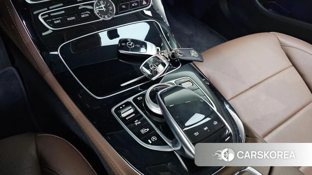 Mercedes-Benz E-Class W213 id 4872971 из Кореи 19