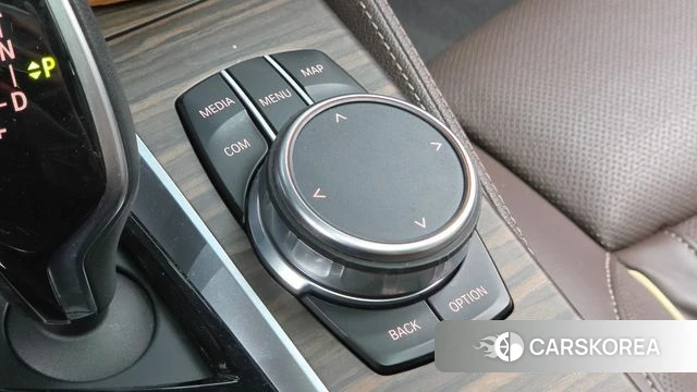 BMW 5 Series (G30) id 4385069 из Кореи 19