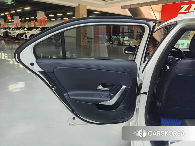 Mercedes-Benz Class A id 4365845 из Китая 19