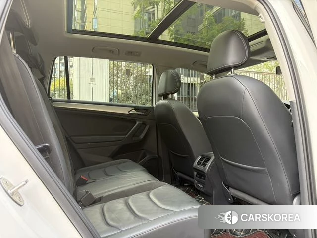 Volkswagen Tiguan L id 4219865 из Китая 19