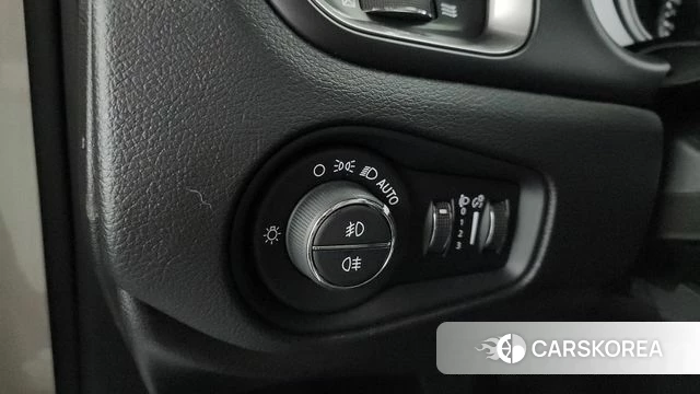 Jeep Renegade id 4542542 из Кореи 19