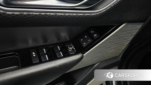 Land Rover Range Rover Velar id 4424480 из Кореи 19