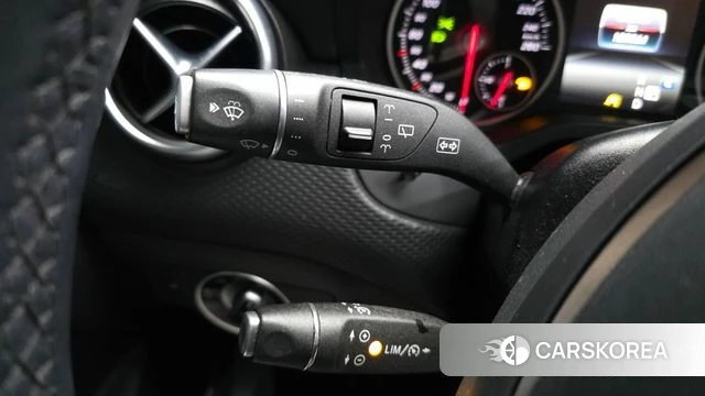 Mercedes-Benz A-Class W176 id 4678044 из Кореи 19