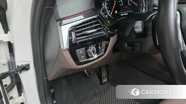 BMW 5 Series (G30) id 4795034 из Кореи 19