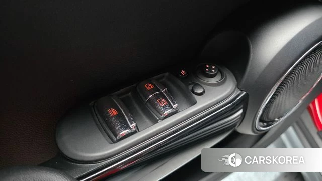 Mini Cooper Convertible id 4587415 из Кореи 19