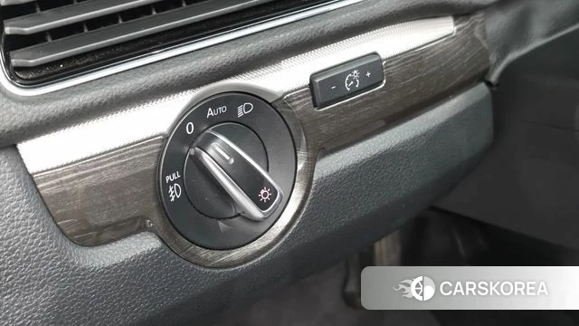 Volkswagen The New Passat id 4633116 из Кореи 19