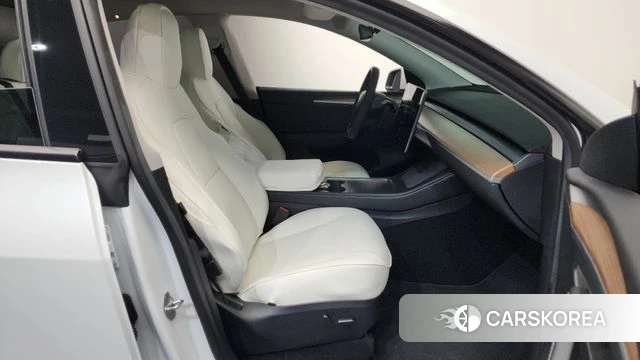 Tesla Model Y id 4640355 из Кореи 19