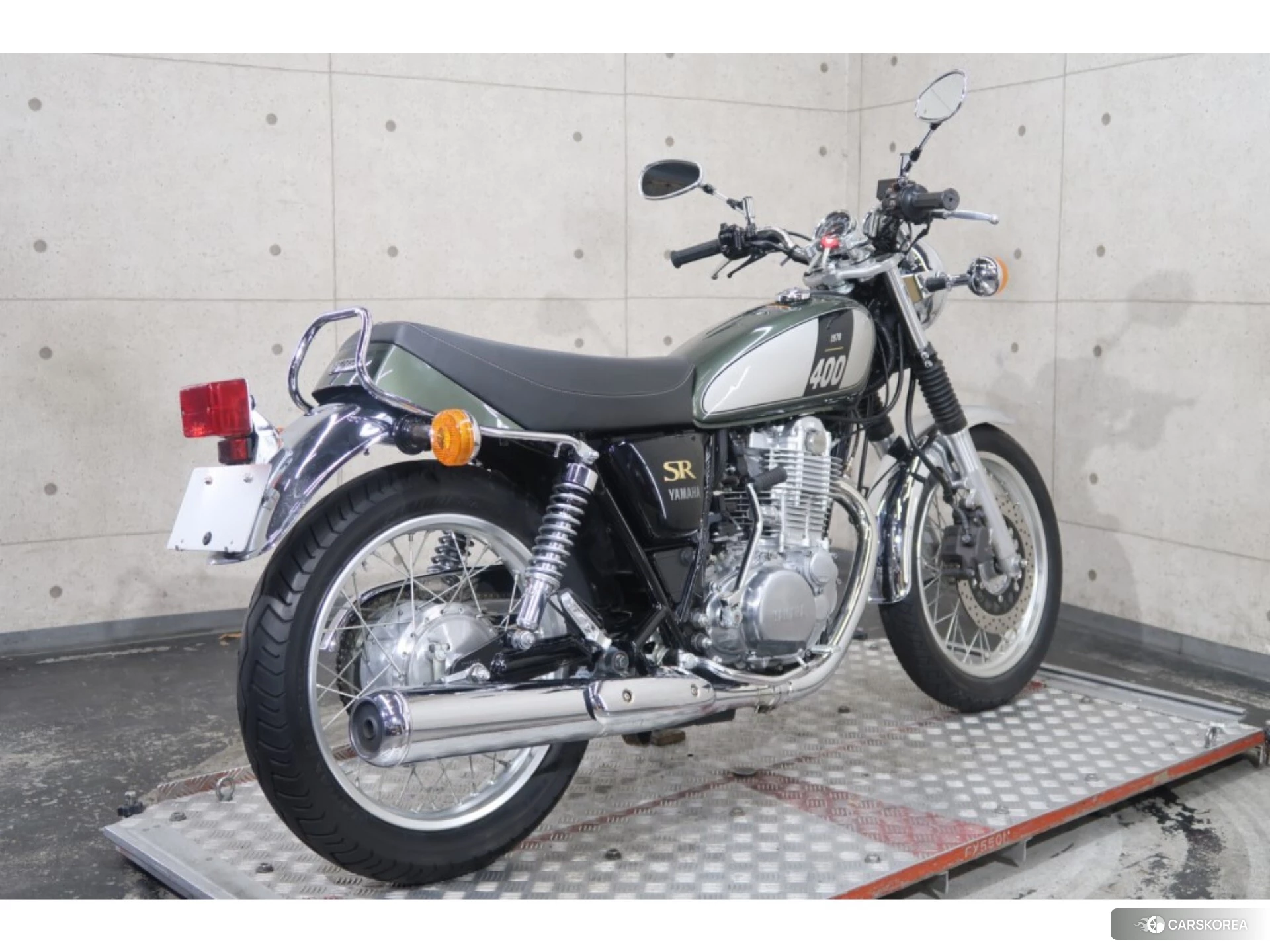 Yamaha SR 400 id 3946401 из Японии 19