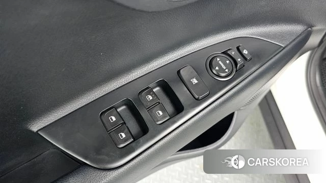 Kia Stonic id 4471809 из Кореи 19