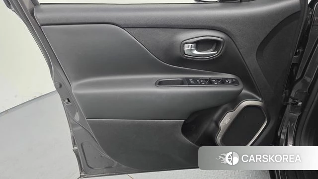 Jeep Renegade id 4317237 из Кореи 19