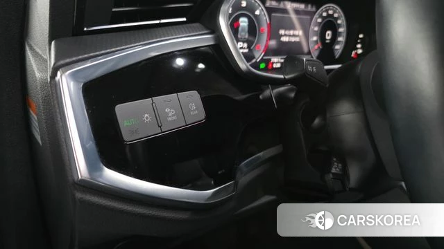 Audi Q3 (F3) id 4586593 из Кореи 19