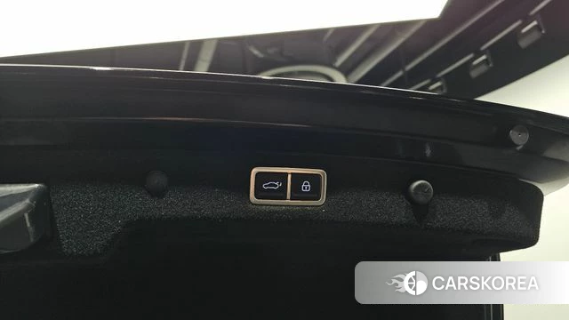 Hyundai Grandeur Hybrid (GN7) id 4880452 из Кореи 19