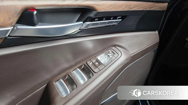 Genesis G90 id 4784655 из Кореи 19