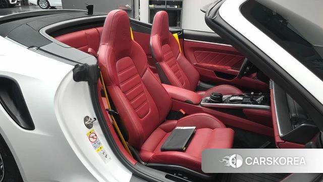 Porsche 911(992) id 4321801 из Кореи 19