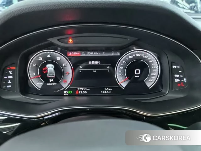Audi Q8 id 4359607 из Китая 19