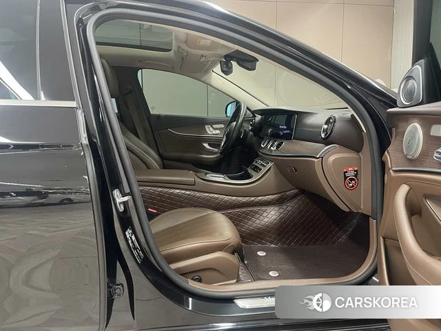 Mercedes-Benz E-class id 4299652 из Китая 19