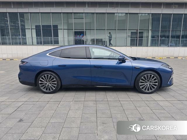 Geely Galaxy Galaxy Sparkle 8 PHEV id 4198871 из Китая 19