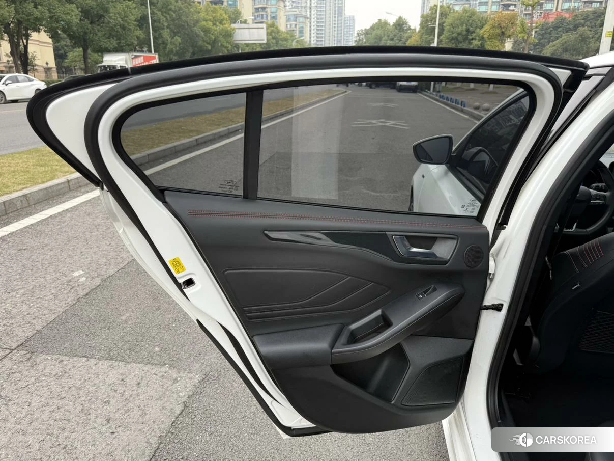 Ford Fox id 4421160 из Китая 19