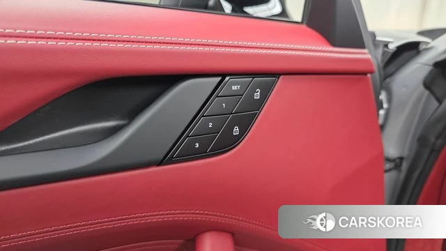 Porsche 911(992) id 4700860 из Кореи 19