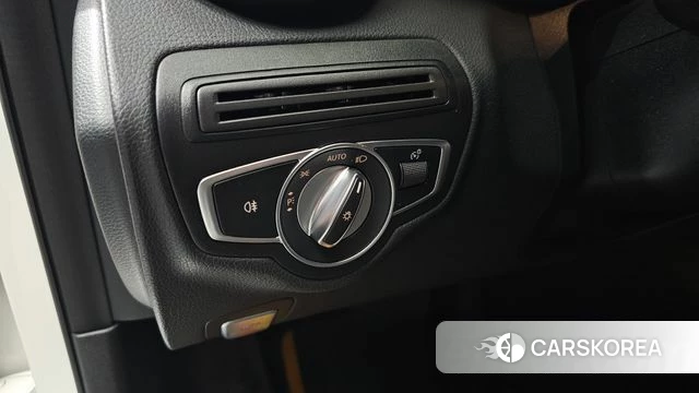 Mercedes-Benz C-Class W205 id 4233216 из Кореи 19