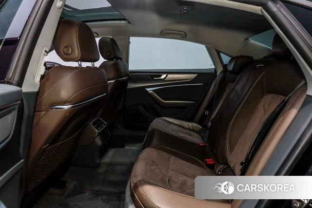 Audi A7L id 4273498 из Китая 19